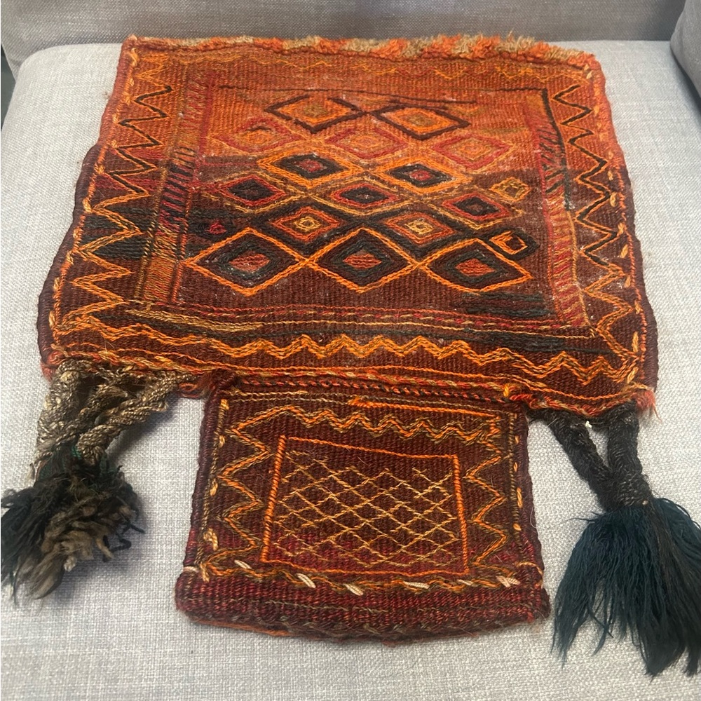 Antique Soumak Baktiari Salt/Saddle Bag #10242410 - Picture 15 of 16